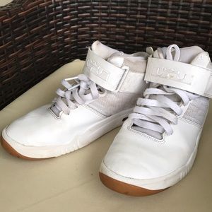 Lebron james all white Nike Shoe